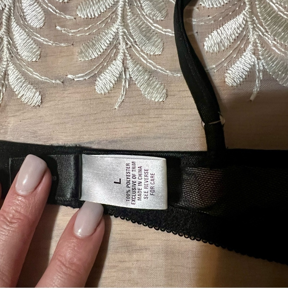 Fredrick's of Hollywood Black and White Sheer Lingerie Top -Size M -NW12 - Picture 7 of 8